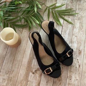 DONATED Bandolino Black Fabric & Patent Sandal Sz 8.5